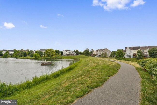 Building Photo - 44030 Gala Cir