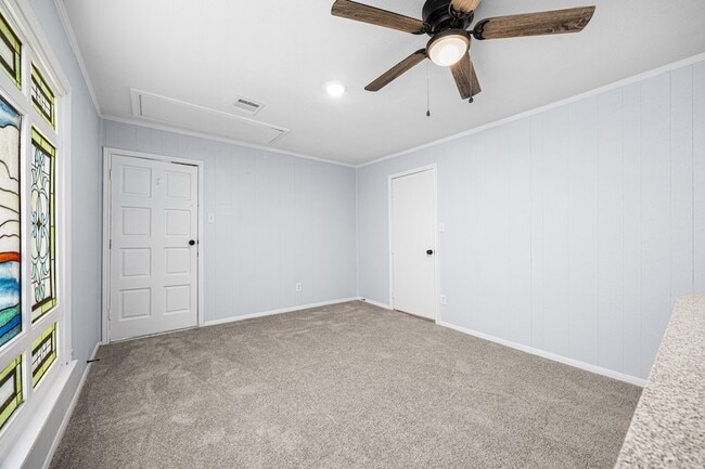 Building Photo - 2926 Meadowcreek Dr