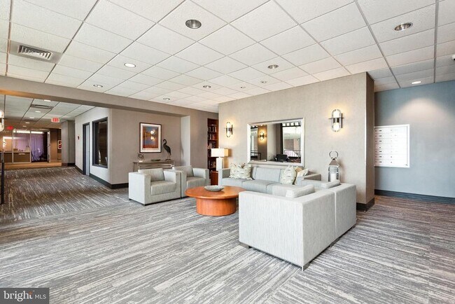 Building Photo - 312 Severn Ave