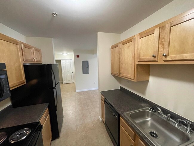 Building Photo - 10 Sentinel Court