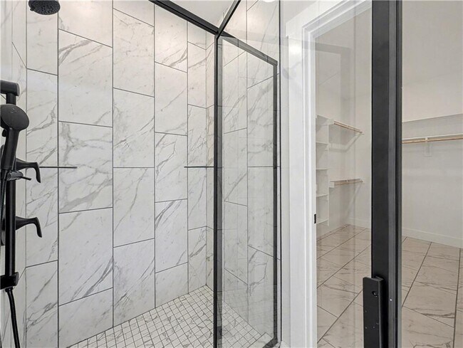 Building Photo - 6907 SW High Meadow Blvd