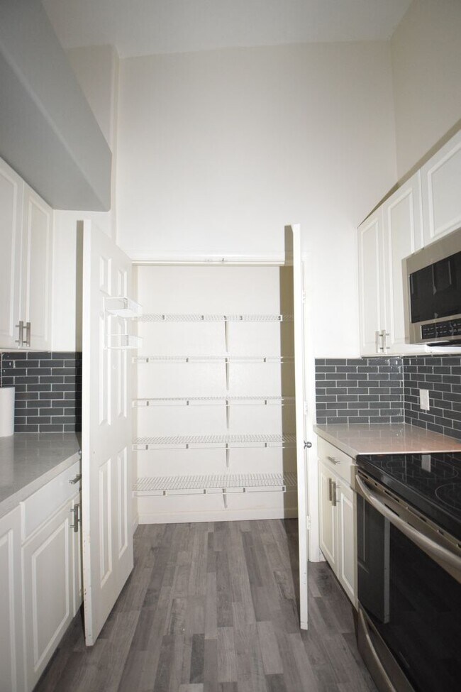 Building Photo - Great 2 bedroom 2 bathroom Mesa Condo