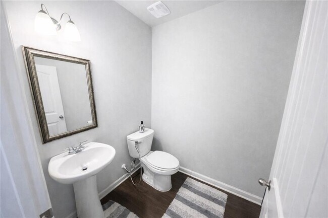 Building Photo - 182 Woodhouse Cir