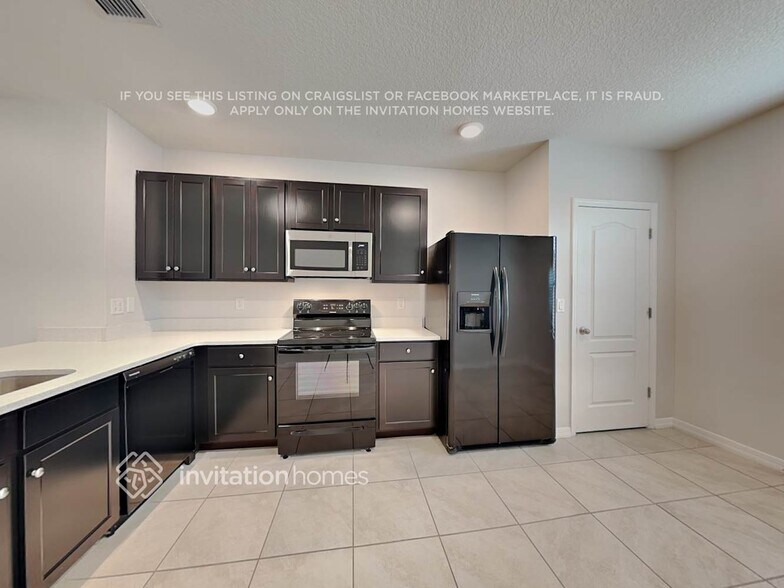 Building Photo - 9037 Alba Ln