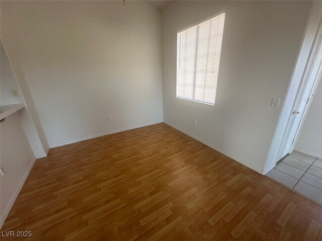 Building Photo - 75 N Valle Verde Dr