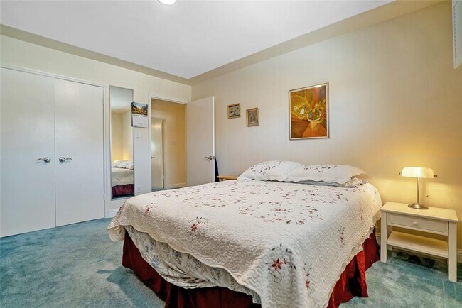 Building Photo - 5851 Doliver Dr