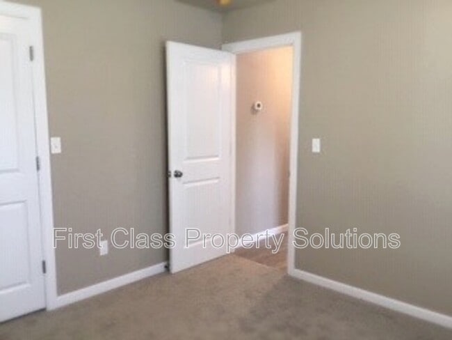 Building Photo - 7001 NW 45th St