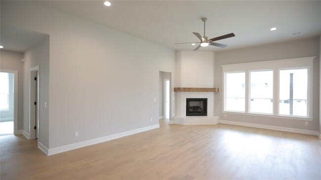 Building Photo - 8732 Beechgrove Dr