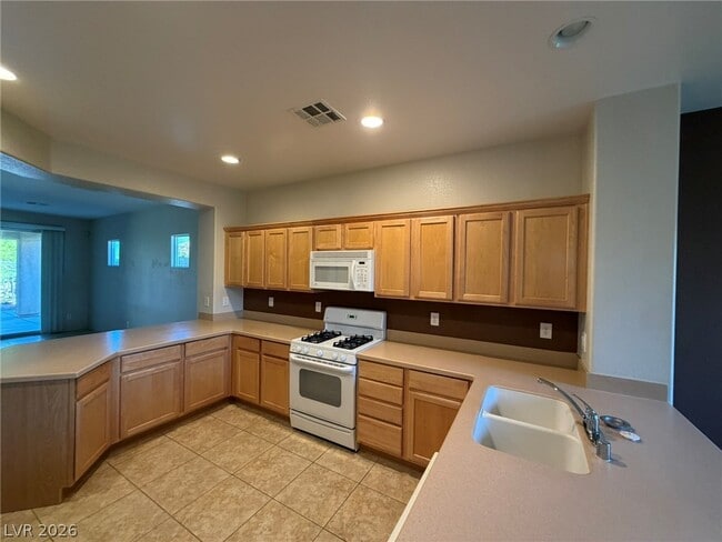 Building Photo - 2747 Lochleven Way