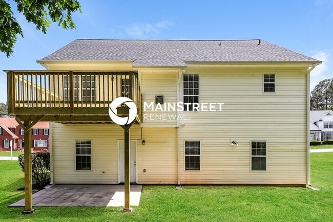 Building Photo - 5 Bedroom Pet-Friendly Home in Fayettevill...