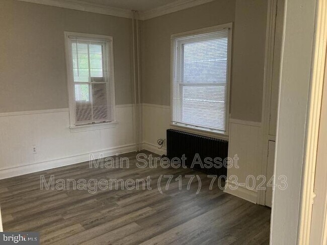 Building Photo - 59 Walnut St