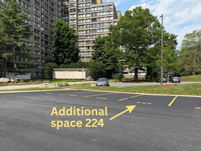 Building Photo - 250 Hammond Pond Pkwy