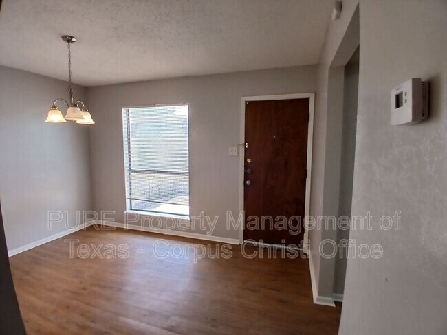 Building Photo - 5001 Middlecoff Cir