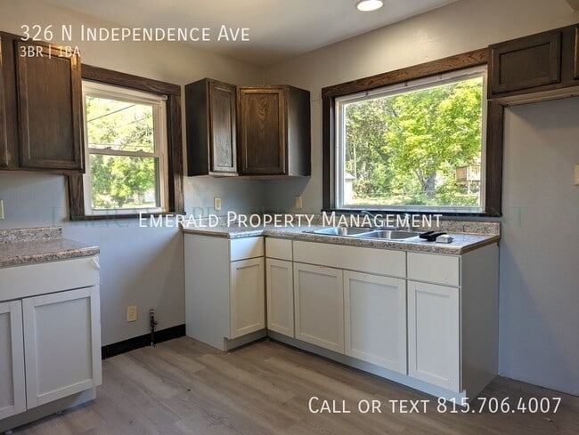 Building Photo - 326 N Independence Ave