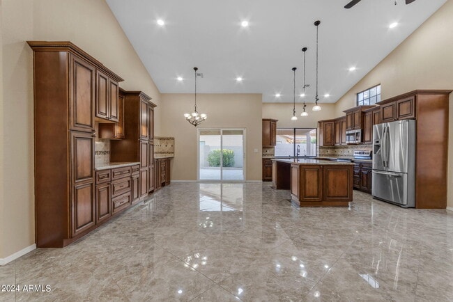 Building Photo - 387 W Larona Ln