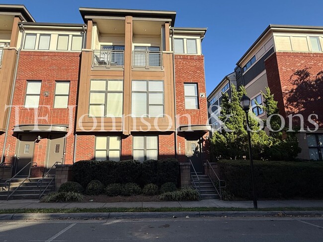 Primary Photo - Modern Three Level Townhome in the Heart of Winston Salem