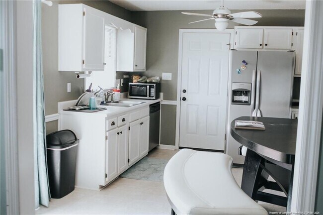 Building Photo - 1411 Furnish Dr