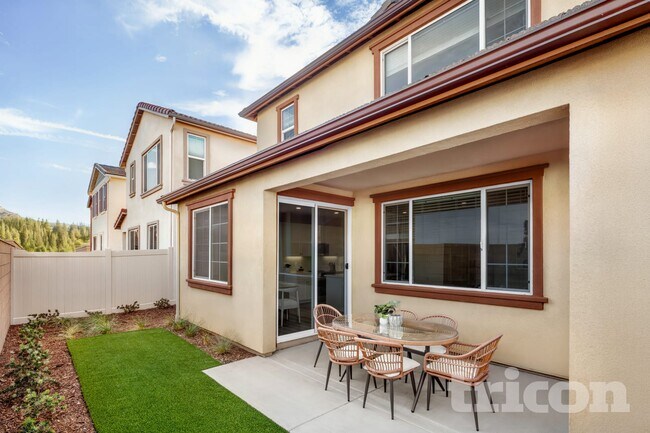 Building Photo - 29437 Caribbean Pine Way Winchester CA