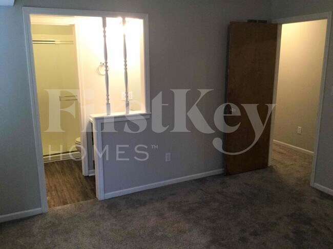 Building Photo - 1405 Andrea Dr
