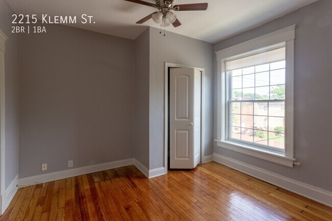 Building Photo - 2215 Klemm St
