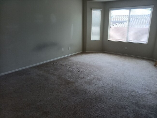 Building Photo - Four bedroom - Two bath, in Rio Rancho, St...