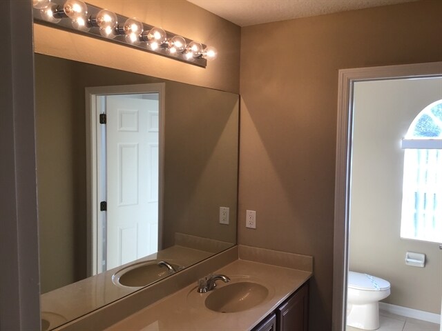 Building Photo - 10016 Caroline Park Dr