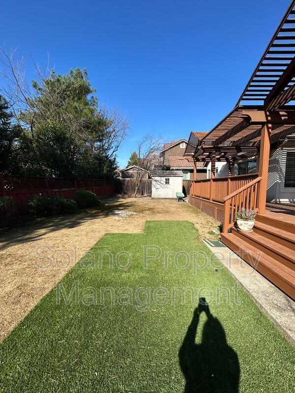 Building Photo - 1829 Nephi Dr