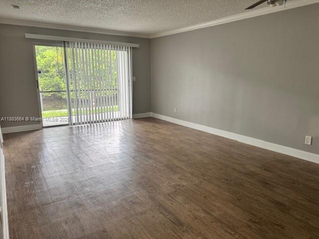Building Photo - 1400 NE 53rd Ct