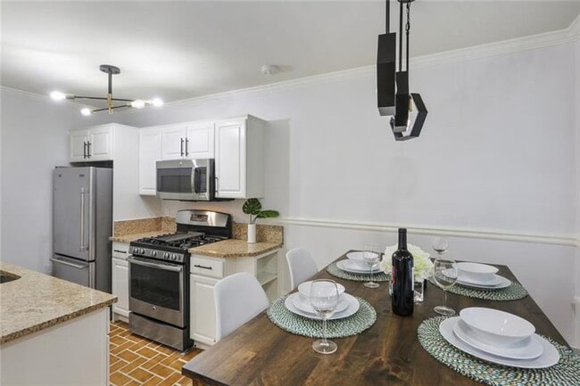 Building Photo - 1078 Piedmont Ave NE