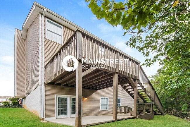 Building Photo - 4 Bedroom Pet-Friendly Home in POWELL, TN with Main Street Renewal