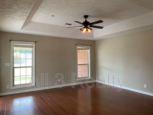 Building Photo - 349 Hambleton Ct