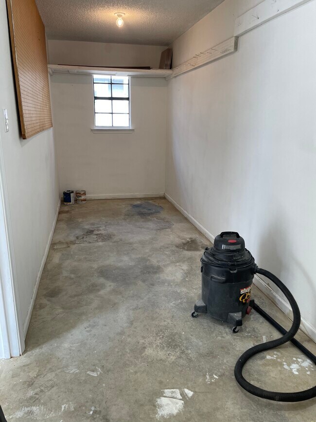 Storage room - 12447 Coursey Blvd