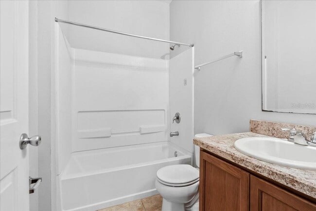 Building Photo - 1527 Angler Avenue