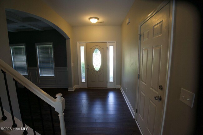 Building Photo - 116 Navy Blue Dr