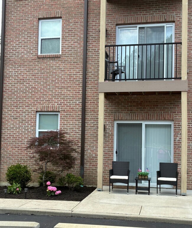 Building Photo - 732 Ohio Pike