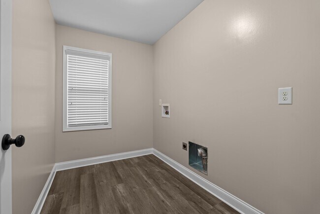 Building Photo - 133 Lockwood Dr