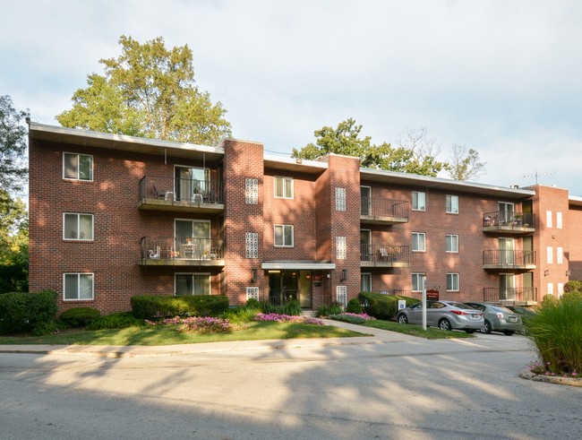 Residential Building - Lansdowne Towers Apartments