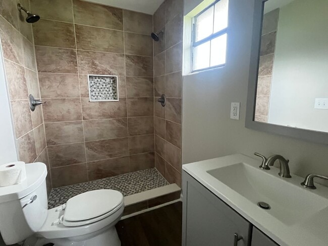 Building Photo - Charming Updated 3 Bedroom, 2 Bath Brick H...