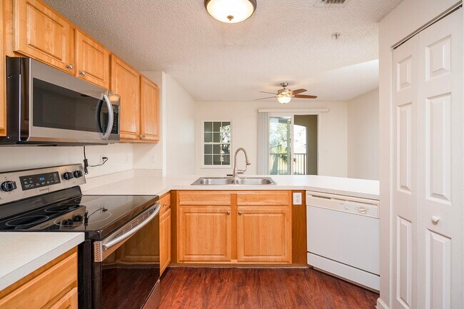Building Photo - 4020 Grande Vista Blvd