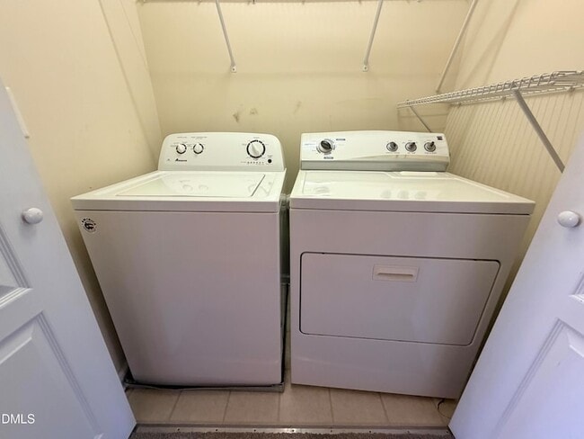 Building Photo - 651 Cupola Dr