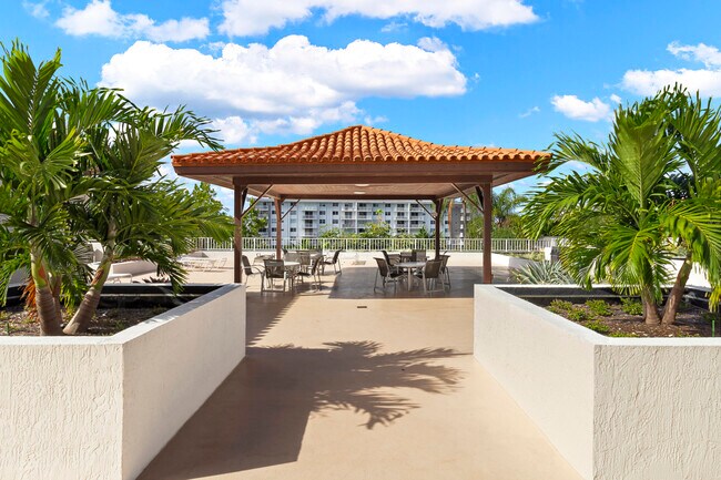 Building Photo - 290 174th St St