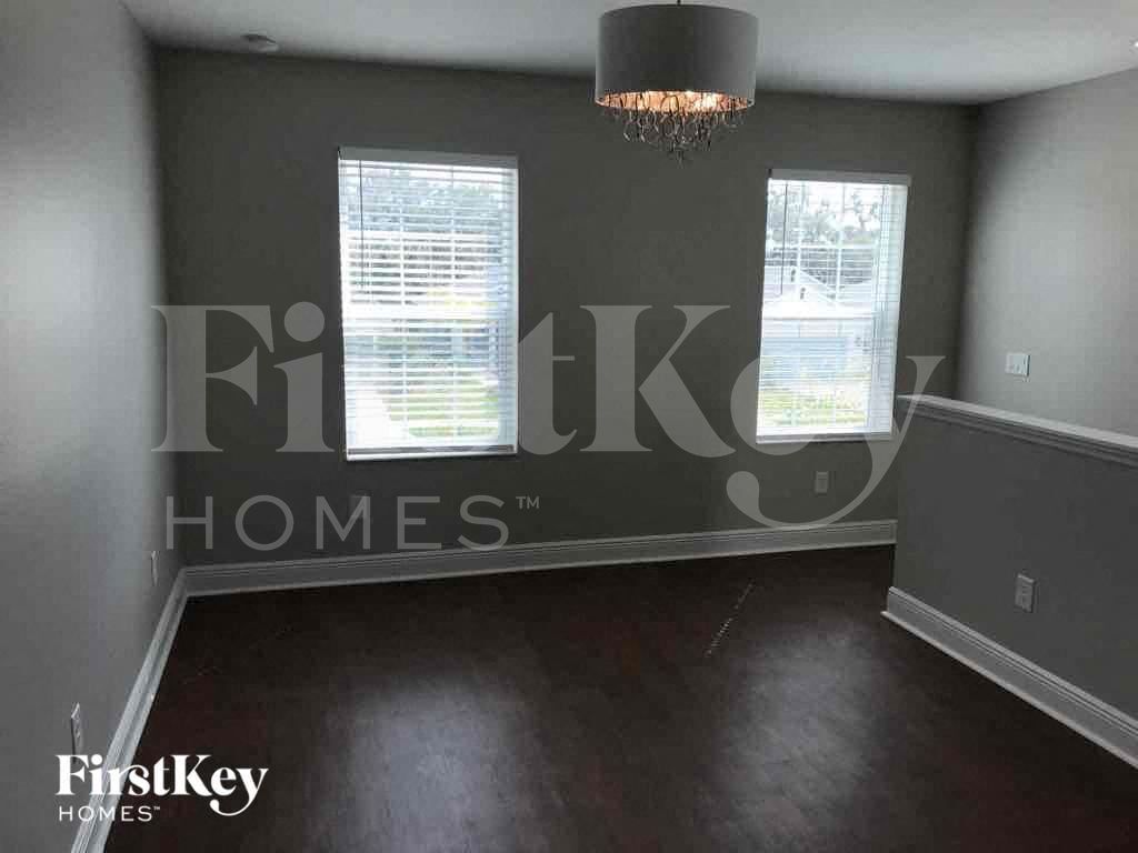 Building Photo - 10942 Sand Pine Ln