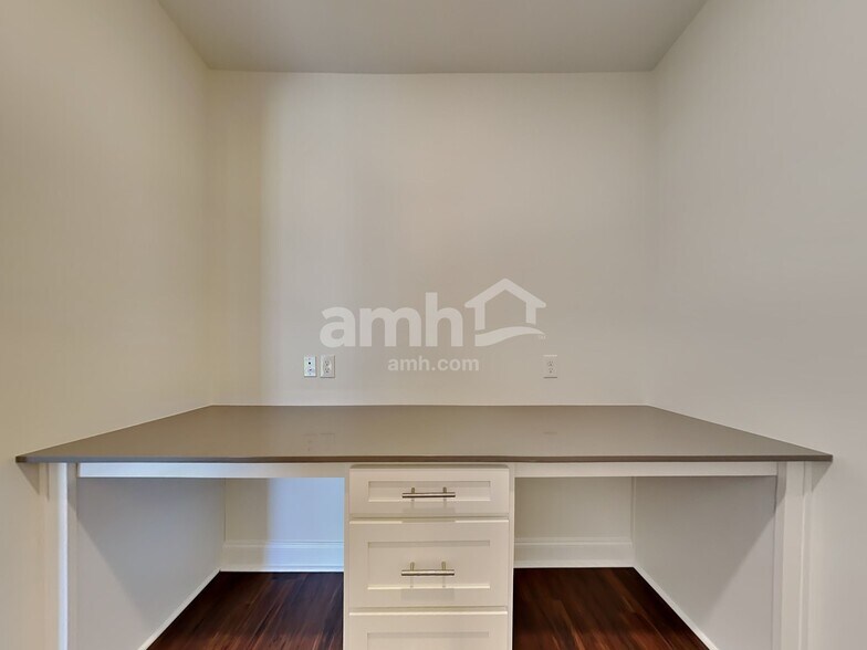 Building Photo - 536 Plumeria Ln