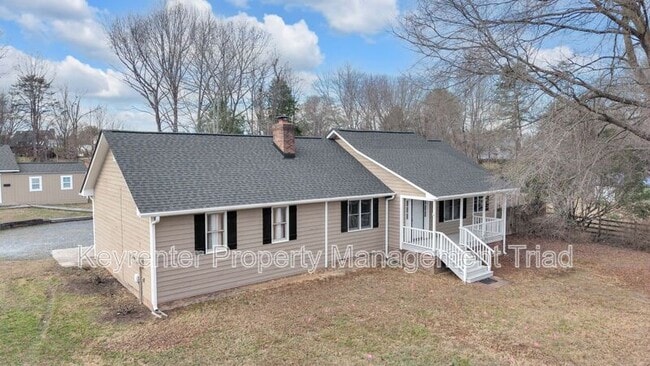 Building Photo - 3959 Lewiston Rd