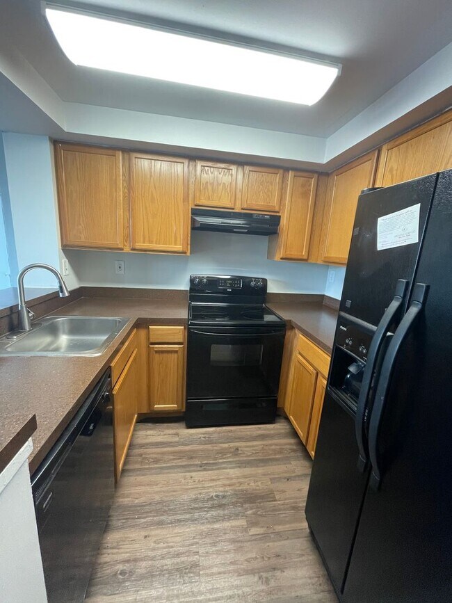 Primary Photo - ONE BEDROOM ONE BATHROOM! WATERFRONT COMMU...