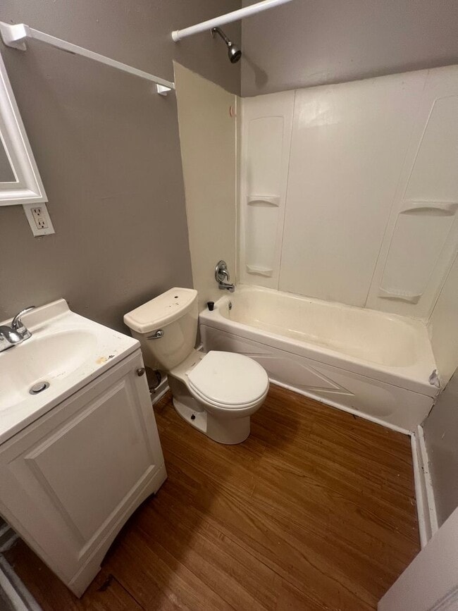 Building Photo - 3604 Jonquil St