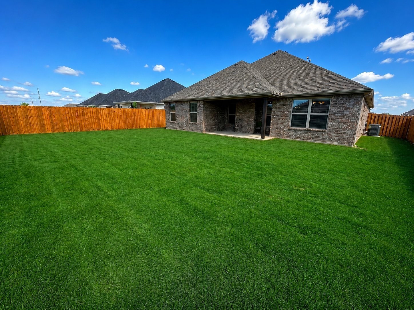 Building Photo - 430 Willow Dr