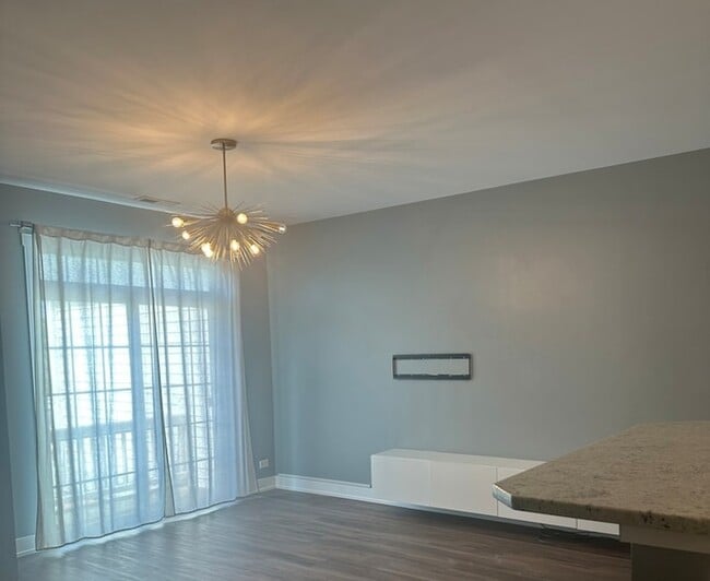 Building Photo - 10201 Mulberry Ln