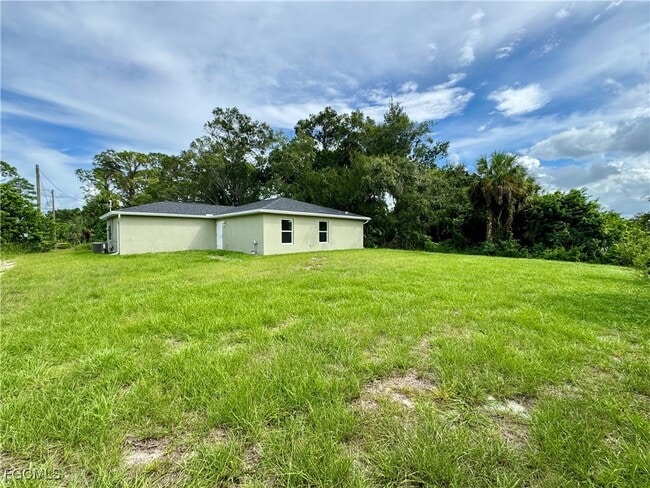 Building Photo - 3029 Mockingbird Rd