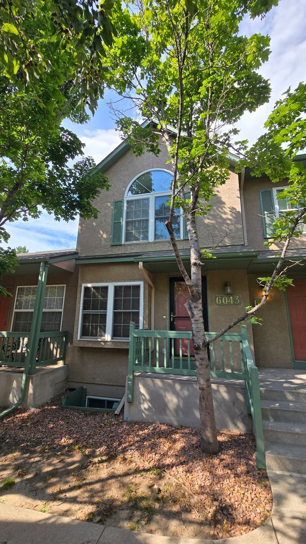 Primary Photo - 6048 Colony Cir - Rockrimmon - Townhome - ...
